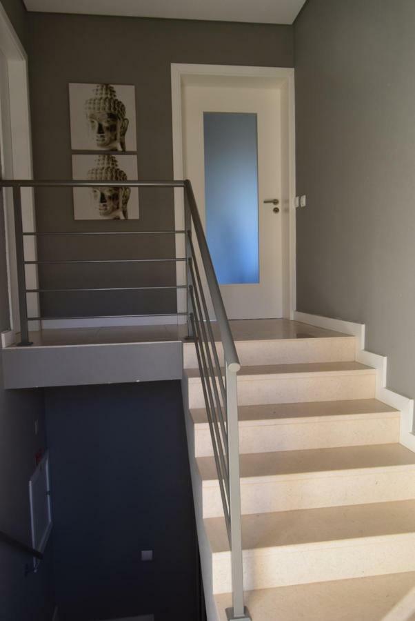 מלון לאגוּ‏ש Family House מראה חיצוני תמונה
